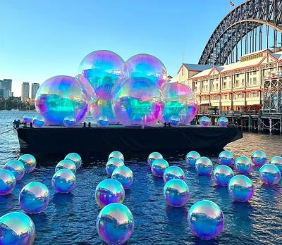 Chine Décorations de plafond de soirée de mariage en PVC géant personnalisé Ballons miroirs gonflables dynamiques pour une ambiance disco unique à vendre