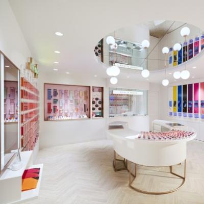 China Modern and fashion interior design of exquisite cosmetic shop | nice interior decoration for skincare store for sale