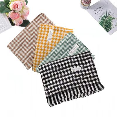 China Skin Friendly Woman Scarves Winter Designer Long Warm Thickening Shawl Plaid Print Cashmere Scarf for sale