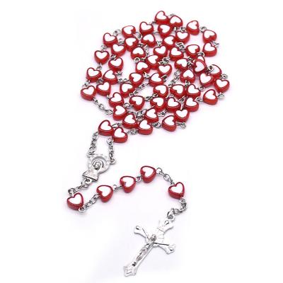 China Komi 2022 Religious Wholesale Christian Plastic Red Heart Shaped Beads Crucifix Prayer Rosary Pendant Necklace for sale