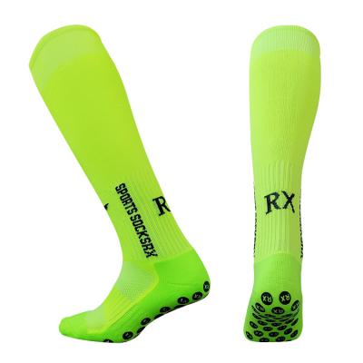 China High Quality Wholesale Custom Logo Breathable Sports Grip Socks Non Slip Breathable High End Design for sale