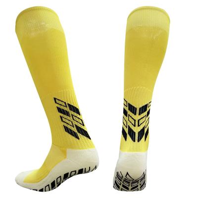 China Customized Men's High Soccer Socks Online Breathable Soccer Team Sports Knee High Autumn And Winter Design Professional Socks for sale