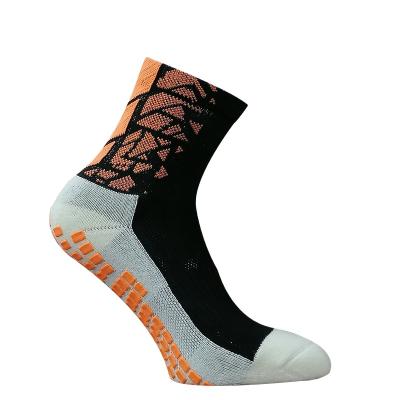 China Breathable Basketball In Stock Non-slip Running Custom Logo Non-slip Custom Grip Mens Sports Football Socks Warm for sale