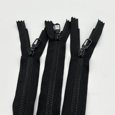 China Other Hot Selling Custom 5# Corn Tooth Common Plastic Zipper For Clothing / Bags for sale