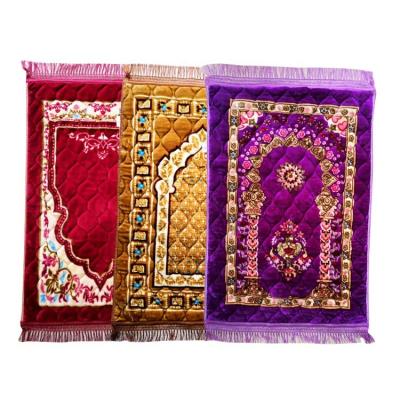 China Low Price High Quality Quilted Premium Prayer Mat Waterproof For Muslims for sale