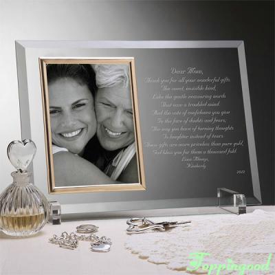 China Family Table Decoration Mom Dear Personalized Glass Picture Frame For Mother's Day Gift for sale