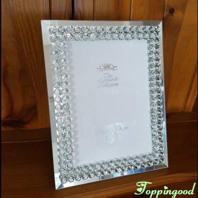 China Family Table Decoration Customized Size Glass Photo Frame For Wedding Keepsake Guest for sale