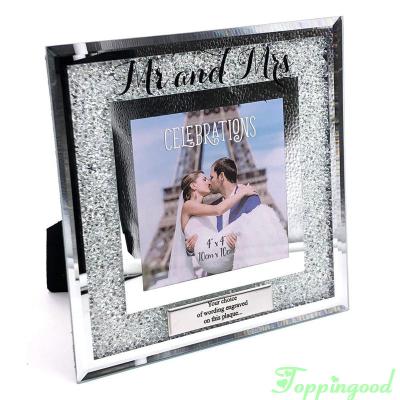 China Family Table Decoration Engraved Diamond Filled 4*4 Picture Frame For Wedding Keepsake for sale