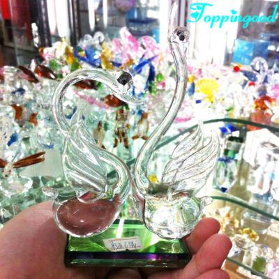 China Colorful Europe Crystal Couple Swan Animal With Base For Wedding Gifts for sale