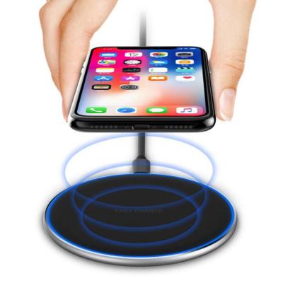 China 2021 Radio Charger 10w Pad Qi Pad Portable Fast Wireless Charging Fast Station Custom Logo for sale