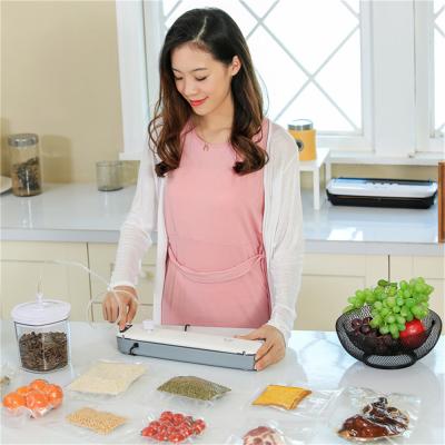 China Hotel OEM Manufacturer Home Multi Function Food Saver Vacuum Sealer for sale