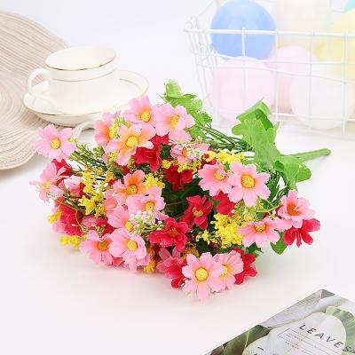 China Artificial flower bouquet 7 forks of beautiful colorful daisies artificial flower small 28 heads wedding rayon flower wall Christmas decorations background for sale