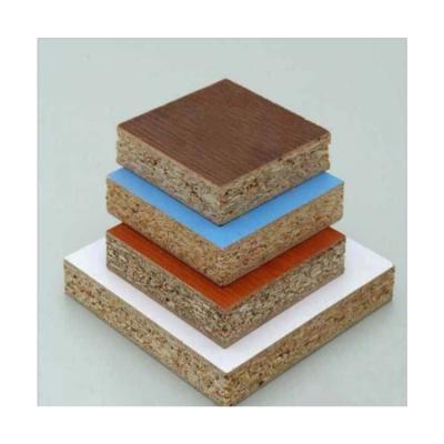 China Custom Particleboard Solid Wood 18mm Moisture Proof Melamine Free Furniture Paint Veneer Particleboard Particle Board for sale