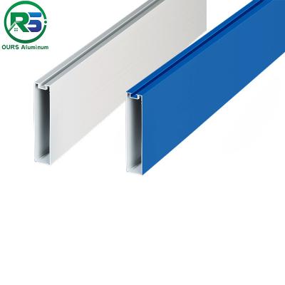 China Environmental Friendly Linear Suspended Metal Ceiling 0.6mm White Aluminum Ceiling en venta