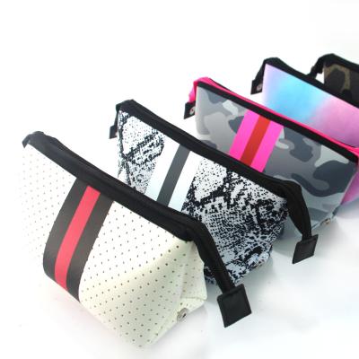 China 2022 Yiwo fashion cosmetic bag high quality neoprene pouch neoprene makeup wholesale high quality cosmetic bag neoprene for sale