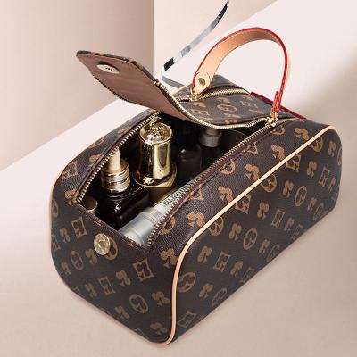 China 2022 Yiwo factory direct printing makeup cosmetic bag high quality plaid large capacity leather cosmetic bag women bag for sale