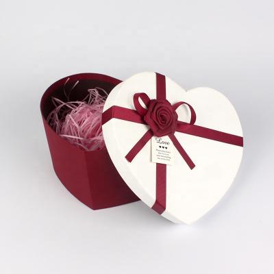 China Handmade Factory Custom Packaging Cardboard Flower Heart Shaped Box for sale