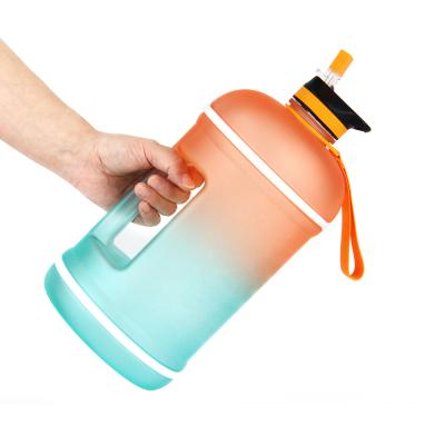 China Sustainable Hot Selling PETG Gym Sports 1 Gallon Motivational Water Drinking Bottle With Straw Lid for sale