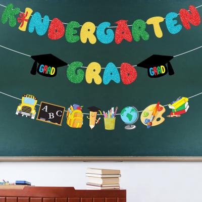 China Wall Decor New Product Glitter Kindergarten Graduate Banner For 2022 Preschool Grad Favor Kids Graduation Party Decorations Supplies Congratulations for sale