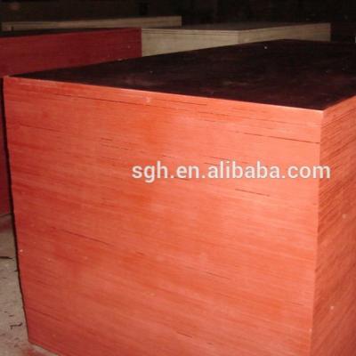 China Construction 1220x2440x18MM Good Quality Vneer Core Concrete 100% Poplar Film Faced Plywood / Concrete Formwork Plywood en venta