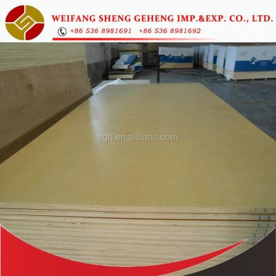 China Hot Selling Furniture Board 1220x2440x18mm Full Birch Plywood UV Coating Plywood For Laser Cutting Carving for sale