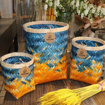 China Mordern Handcrafts Wholesale Decor Woven Gift Fruit Small Large Storage Picnic Wicker Basket for sale