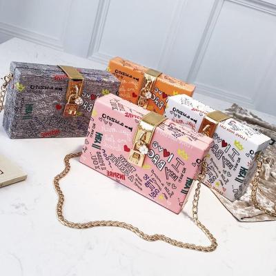 China 2021 high quality fashion ladies graffiti luxury evening clutch purses bag handbags women toss handbags for sale