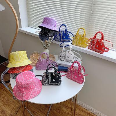 China 2021 New Vintage Luxury Women Printing Portable Paisley Bucket Hat Shell Bags Sets for sale