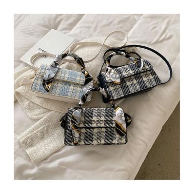 China Fashion INS Luxury Plaid Handbags Branded Scarves Wrapped Cross - Body Bags 2022 Wild Fin Women Handbags Small Handbags Women Bags for sale