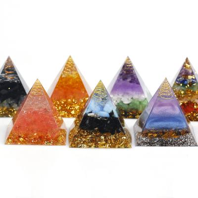 China Wholesale Natural Crystal Chips Pyramid Healing Gift For Fengshui Decoration Europe Gemstone Carving Resin for sale