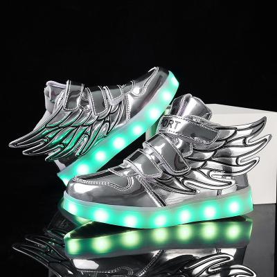 China Electrically Heating USB Charging Lighted Wing Skateboard Street Shoes Fashion Kids Shoes Sneakers For Children Casual Zapatillas for sale