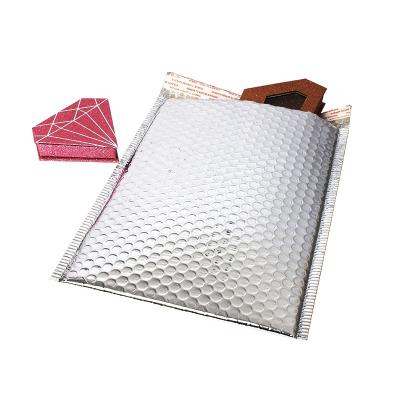 中国 Silver Metallic Shipping Packaging Mailer Bubble Custom Bubble Mailer For Padded Envelope 販売のため