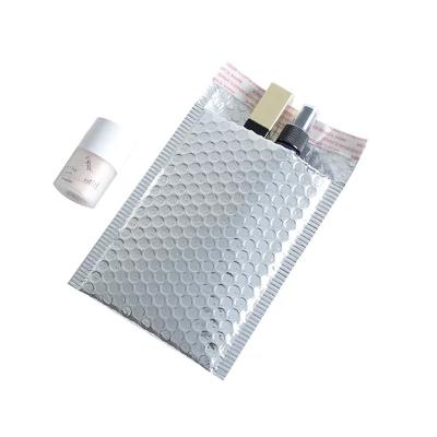 Κίνα Silver Padded Bubble Mailer Custom Size Shockproof Metallic Shipping Packaging προς πώληση