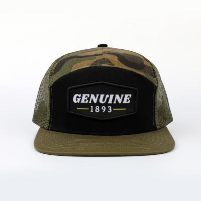 China COMMON Most Popular Wholesale Price 7 Panel Adults Flat Overflow Cotton Woven Patch Green Camouflage Mesh Cap Trucker Hat for sale