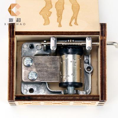 China OEM New Product Launch Mini Custom Hand Crank Laser Engraved Wooden Music Box for sale