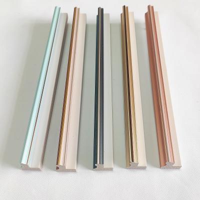 China Modern Multicolor Optional Primed Decorative For Furniture Decoration Interior Door Wood Frame Molding for sale