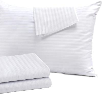 China 4Pack Anti-Static Pillow Protectors 3-4 Micron Pore Size Standard 20x26 Inches Cotton Size Thread Count 400 High Style Zippered White Hotel for sale