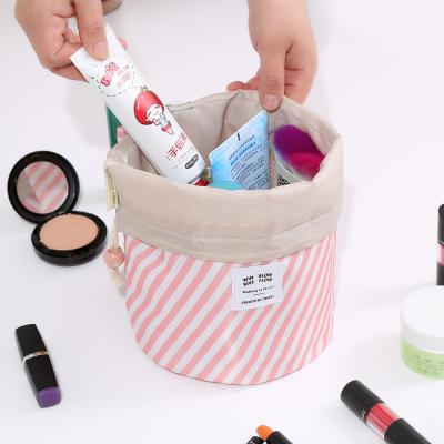 China Universal Wholesale Luxury Cosmetic Bag Drawstring Drawstring Makeup Bag Large Capacity Travel Cosmetic Bag for sale