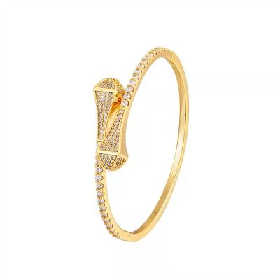 China Women Diamond Charm Bangle High Quality Custom Made 18K Gold Plated Cuff Bangle Jewelry Well Designed TRENDY for sale