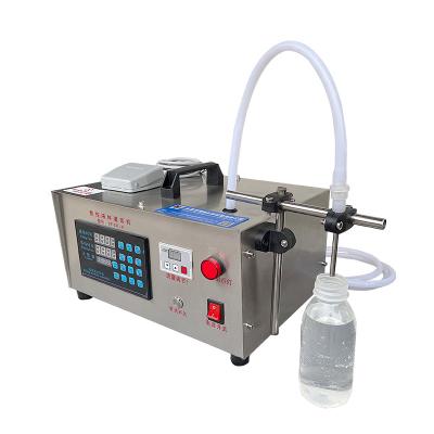 China Cheap Manual Cigarettes Easy Operation 1L Bottle Filling Machine Liquid Bottling Machines for sale