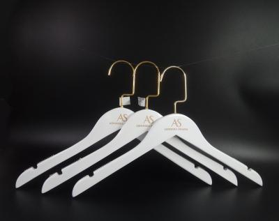 China SHOW Factory Wholesale Wooden Hanger Shirt Hanger White Brand Hanger for sale