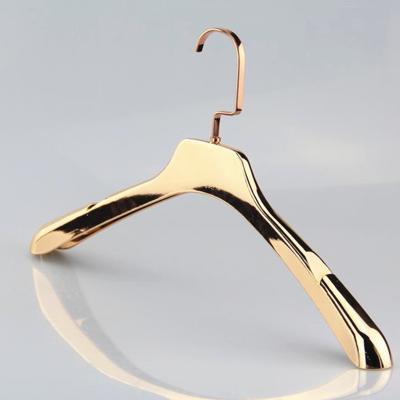 China Wholesale Shiny Coat Hanger Low Price Women's Electric Plated Plastic Hanger for sale