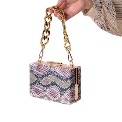 China Popular Snake Print Ladies Snake Exquisite Small Print Square Chain Evening Clutch Bag Handbags For Women for sale