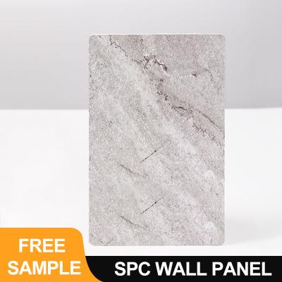 Cina Pannello da parete SPC Disegno popolare 600*2440*4mm pannello da parete WPC impermeabile e ignifugoso PVC lamiera di marmo rivestimento di rivestimento ecologico pannello decorativo per interni per bagno pannello da parete senza cuciture in vendita