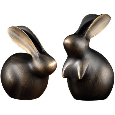 China Modern luxury affordable modern copper rabbit ornament living room table decor home and office desk and home decoration for sale