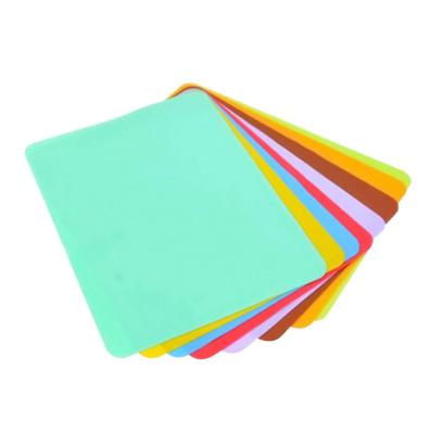 China Stored Reusable Easy To Clean Waterproof Dining Mat For Kids Silicone Place Mat Mat for sale