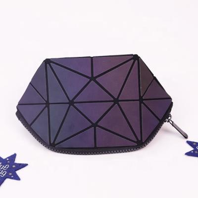 China Fashion Beauty Fashion Clutch Pouch Small Travel Makeup Bag Promotional Geometric Luminous Foldable Travel Cosmetic Wristbands Bag for sale