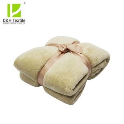 China Wholesale Cheap Anti-pilling Character Stock Free Sample Of Housewife Coral Fleece Blankets for sale