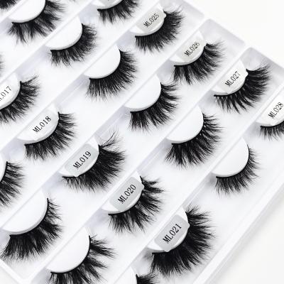 China 2022 Factory Wholesale Price Natural Soft Sweeps Lashes Store Eyelash Buns for sale