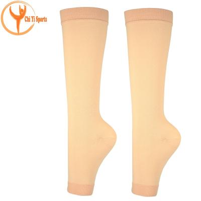 China 2022 Amazon Sports Hot Medical 20-30mmhg Compression Stockings Nursing Highs Pregnant Knee Anti Embolism Stockings for sale